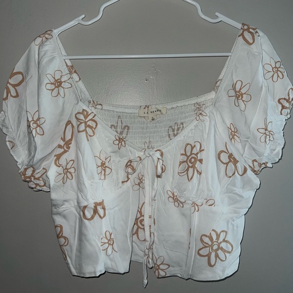White top with brown flowers and tie in front size L from Pacsun completely new. - Picture 3 of 9